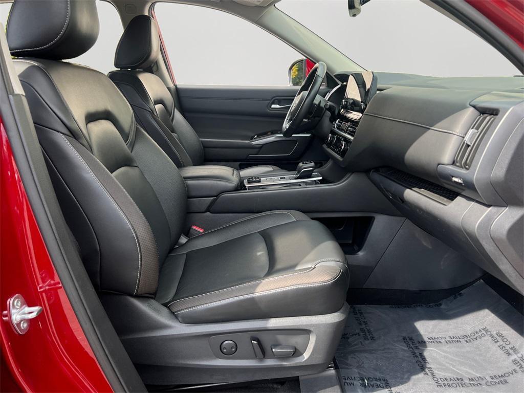 used 2023 Nissan Pathfinder car, priced at $32,298