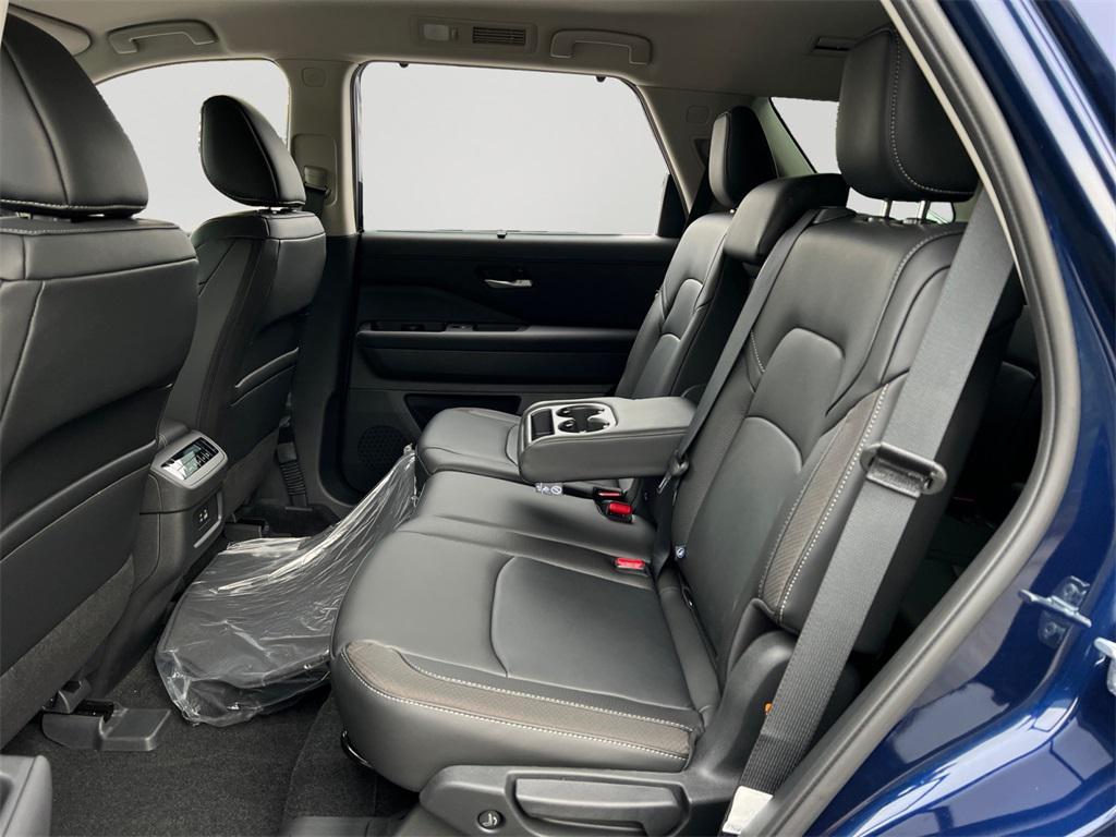 new 2025 Nissan Pathfinder car, priced at $43,235