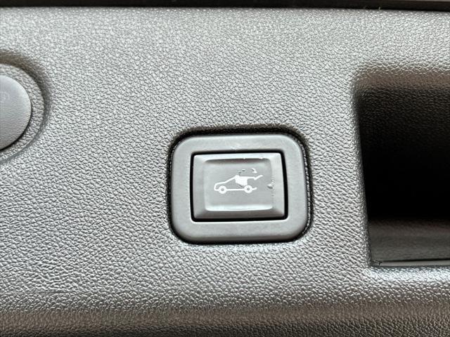 used 2020 Chevrolet Equinox car, priced at $19,000