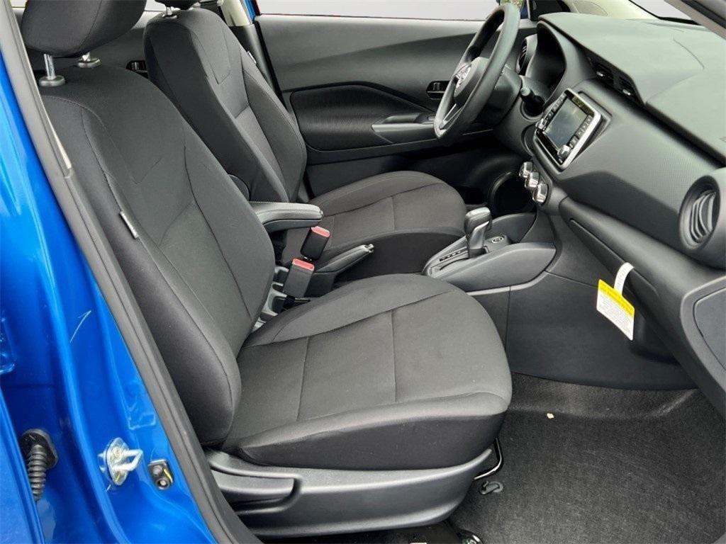 new 2025 Nissan Kicks car, priced at $23,760