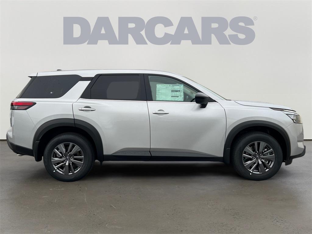 new 2025 Nissan Pathfinder car, priced at $40,360