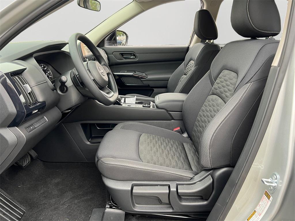 new 2025 Nissan Pathfinder car, priced at $40,360