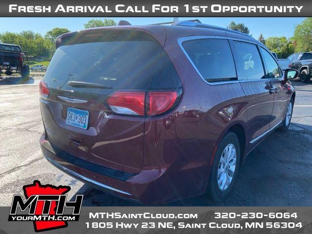 used 2018 Chrysler Pacifica car, priced at $16,799