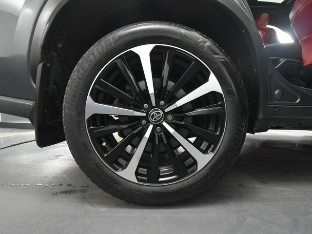 used 2022 Toyota Highlander car, priced at $41,500
