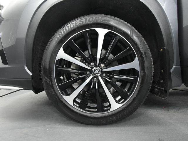 used 2022 Toyota Highlander car, priced at $41,500