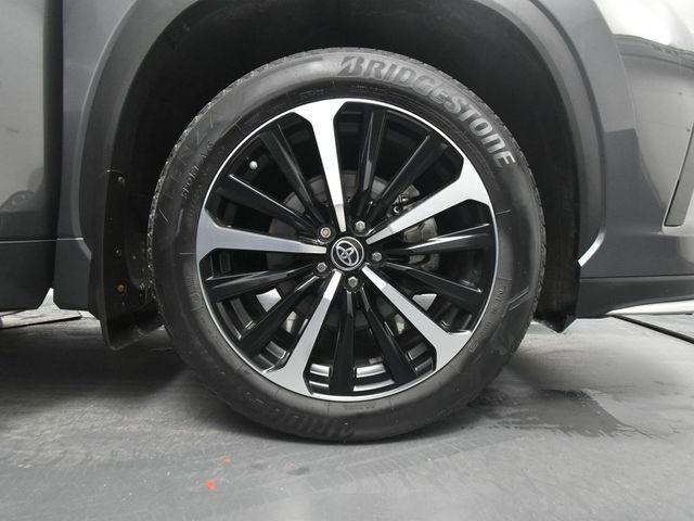 used 2022 Toyota Highlander car, priced at $41,500