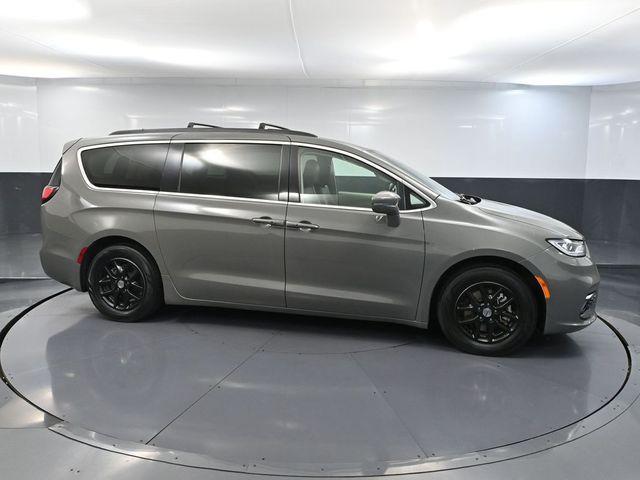 used 2022 Chrysler Pacifica car, priced at $18,993