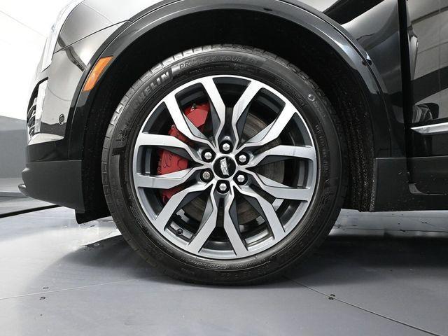 used 2023 Cadillac XT5 car, priced at $35,693