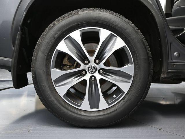 used 2021 Toyota Highlander car, priced at $30,493