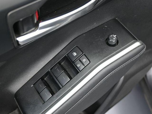 used 2021 Toyota Highlander car, priced at $30,493