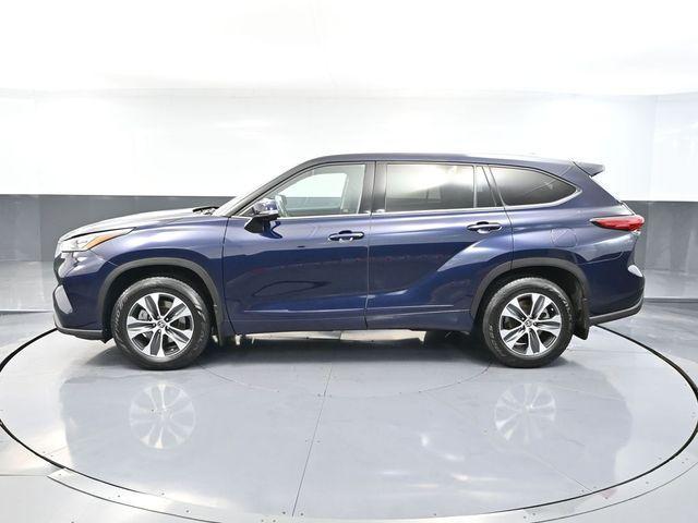 used 2020 Toyota Highlander car, priced at $29,993