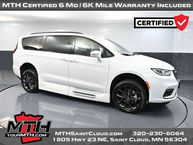 used 2022 Chrysler Pacifica car, priced at $63,993