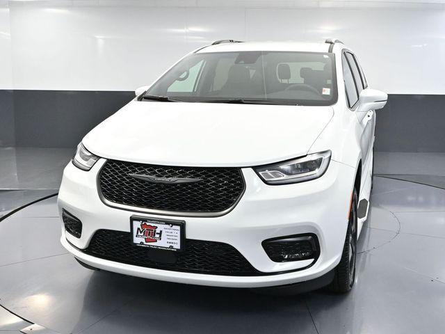 used 2022 Chrysler Pacifica car, priced at $63,993