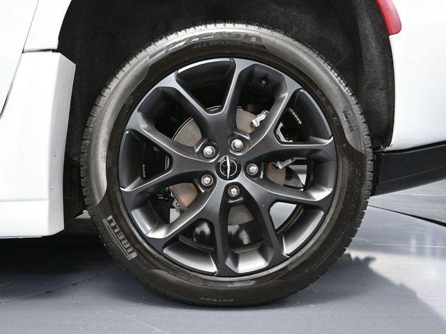 used 2022 Chrysler Pacifica car, priced at $63,993