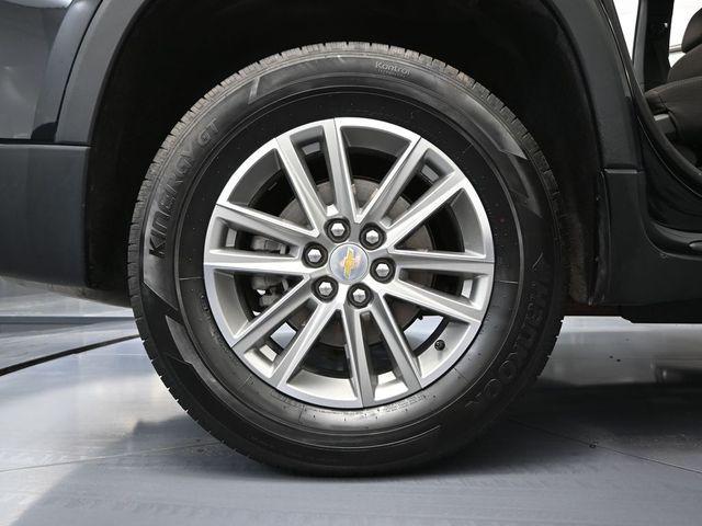 used 2023 Chevrolet Traverse car, priced at $25,693