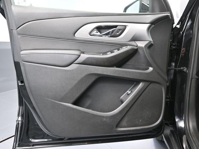 used 2023 Chevrolet Traverse car, priced at $25,693