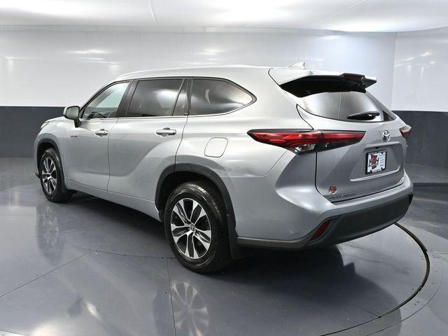used 2021 Toyota Highlander Hybrid car, priced at $28,993