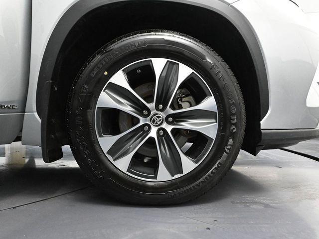 used 2021 Toyota Highlander Hybrid car, priced at $28,993