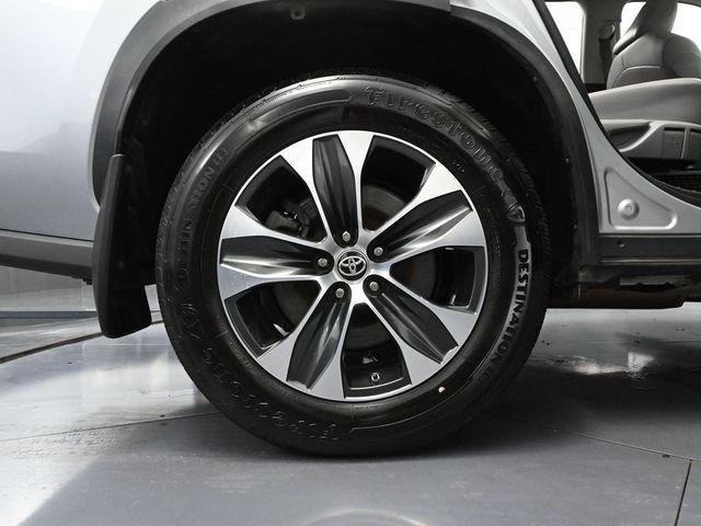 used 2021 Toyota Highlander Hybrid car, priced at $28,993