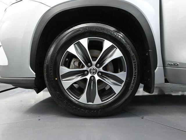 used 2021 Toyota Highlander Hybrid car, priced at $28,993