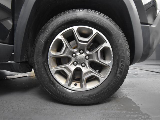 used 2020 Jeep Cherokee car, priced at $17,399