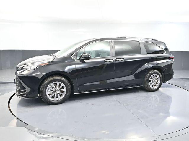 used 2025 Toyota Sienna car, priced at $43,993
