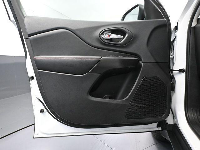 used 2019 Jeep Cherokee car, priced at $17,693