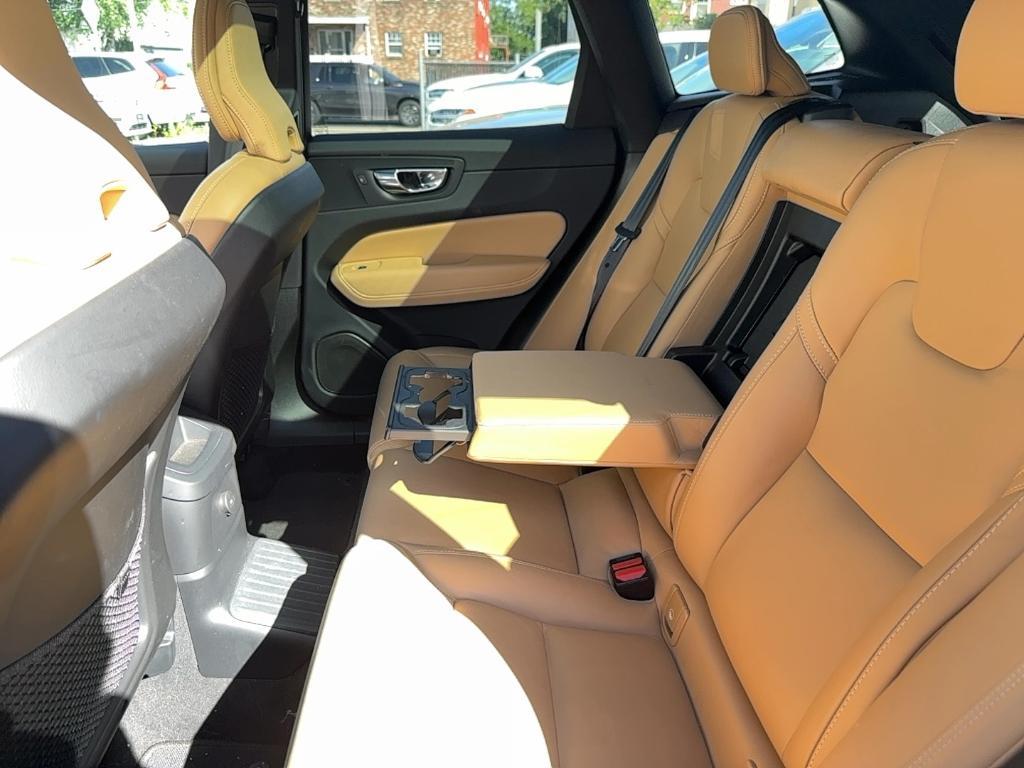 used 2022 Volvo XC60 Recharge Plug-In Hybrid car, priced at $41,249