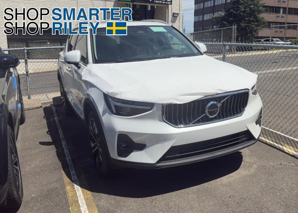 new 2025 Volvo XC40 car, priced at $50,825