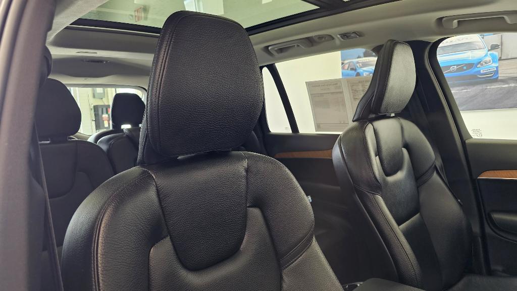 used 2022 Volvo XC90 car, priced at $43,033