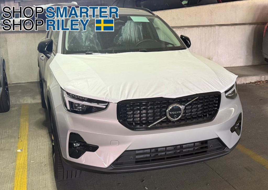 new 2025 Volvo XC40 car, priced at $41,109