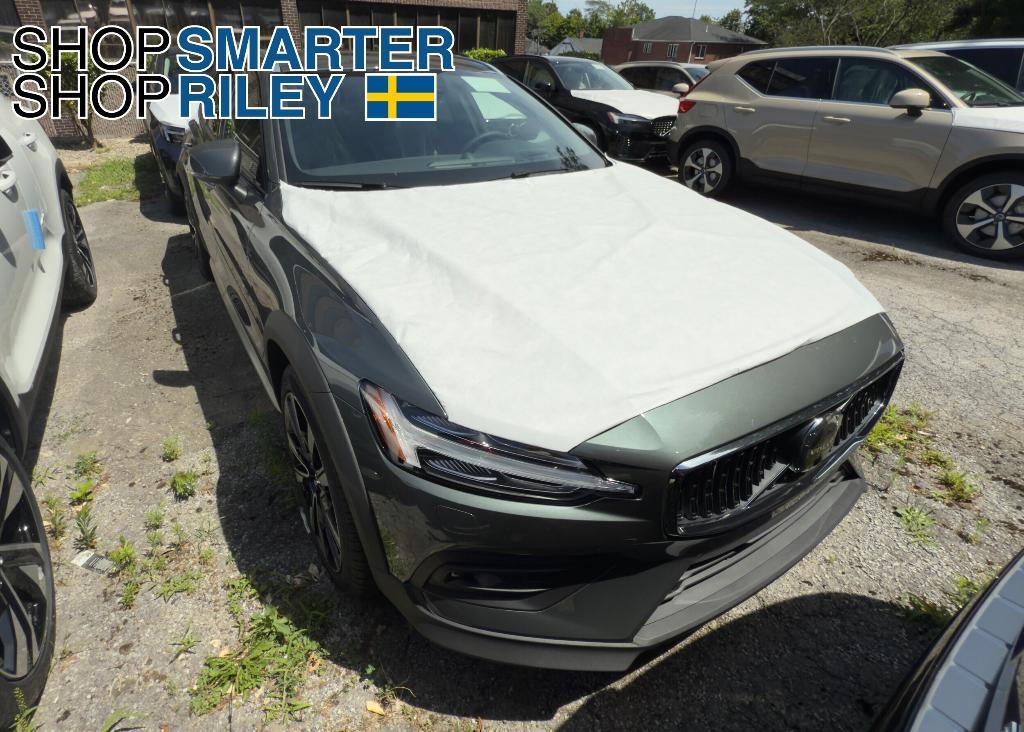 new 2026 Volvo V60 Cross Country car, priced at $65,345