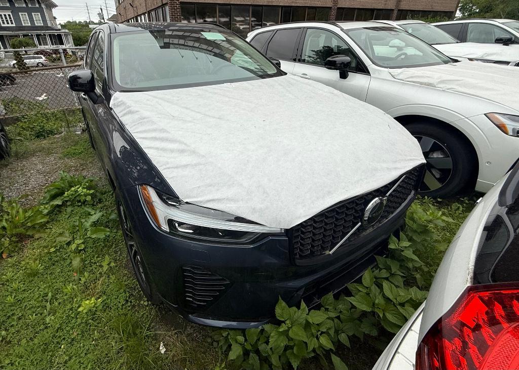 new 2025 Volvo XC60 car, priced at $50,940