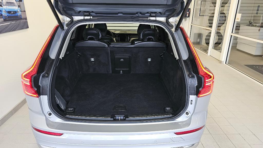 used 2022 Volvo XC60 car, priced at $37,219