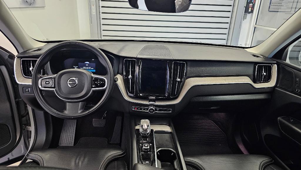 used 2022 Volvo XC60 car, priced at $37,328