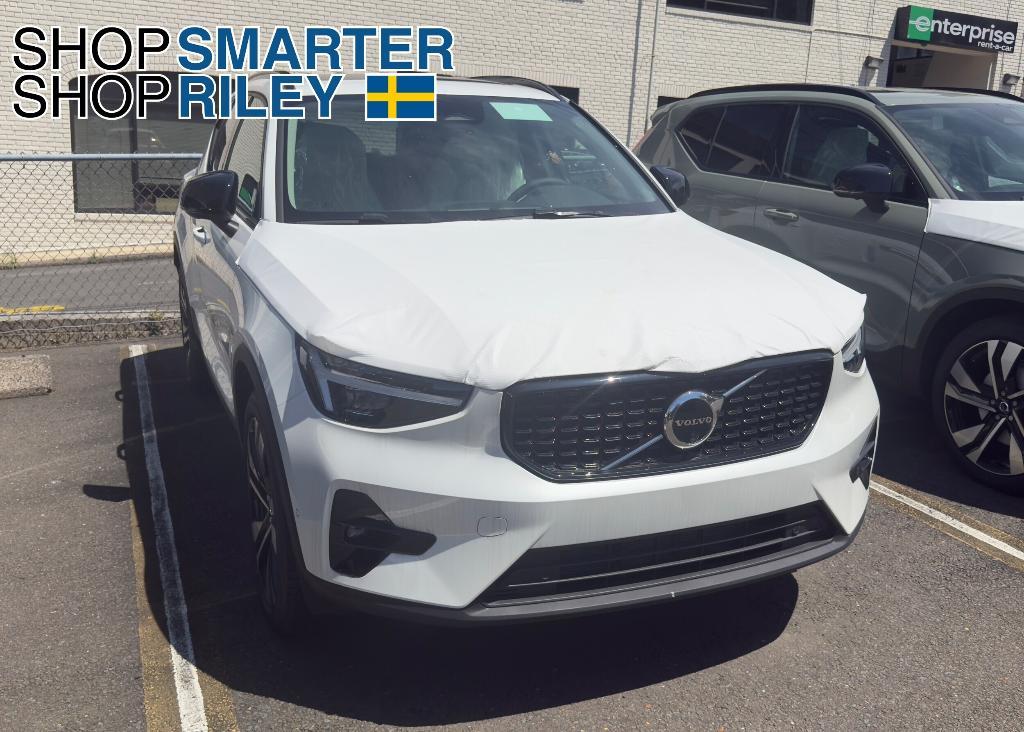 new 2025 Volvo XC40 car, priced at $52,215