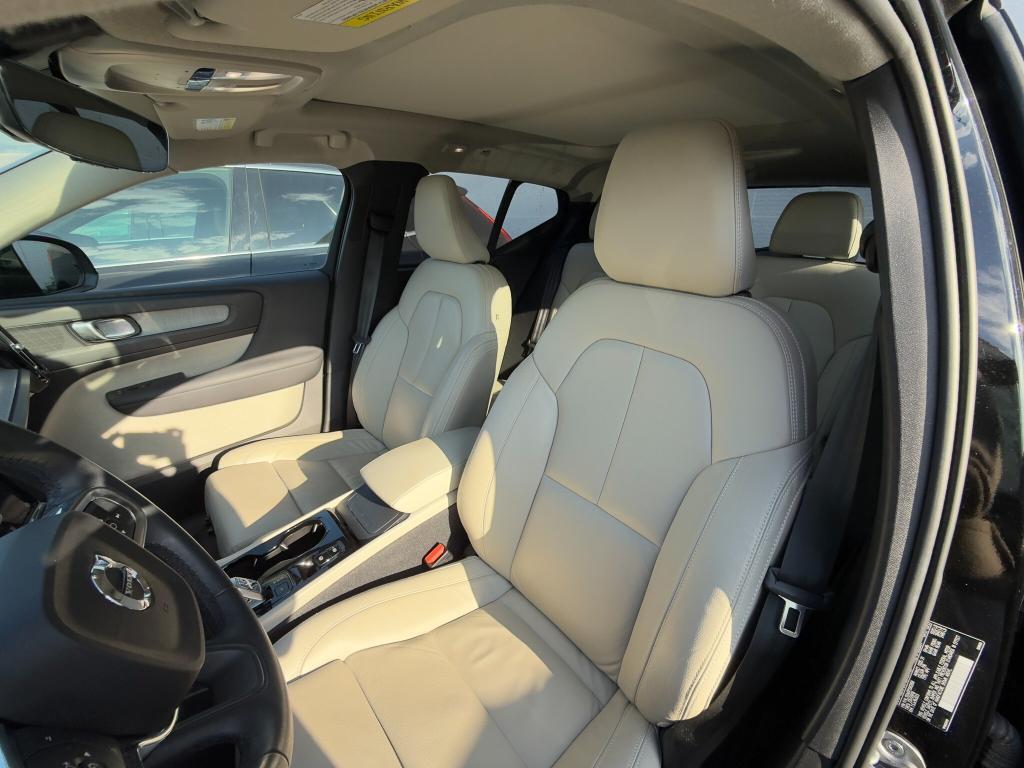 used 2023 Volvo XC40 car, priced at $31,381