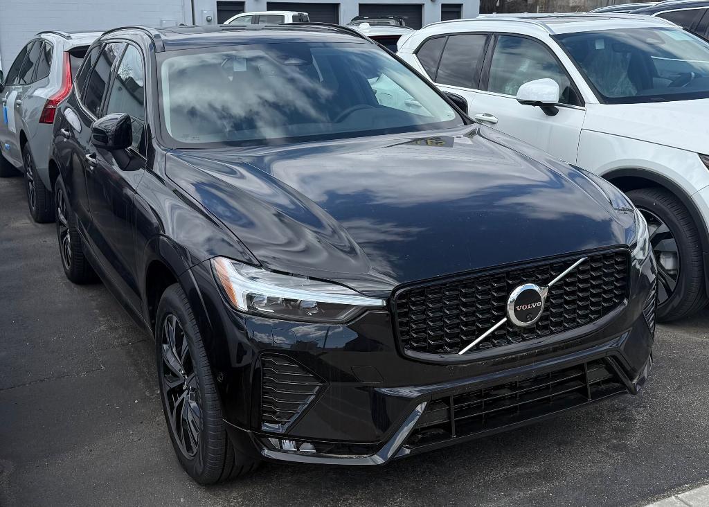 new 2025 Volvo XC60 car, priced at $54,925