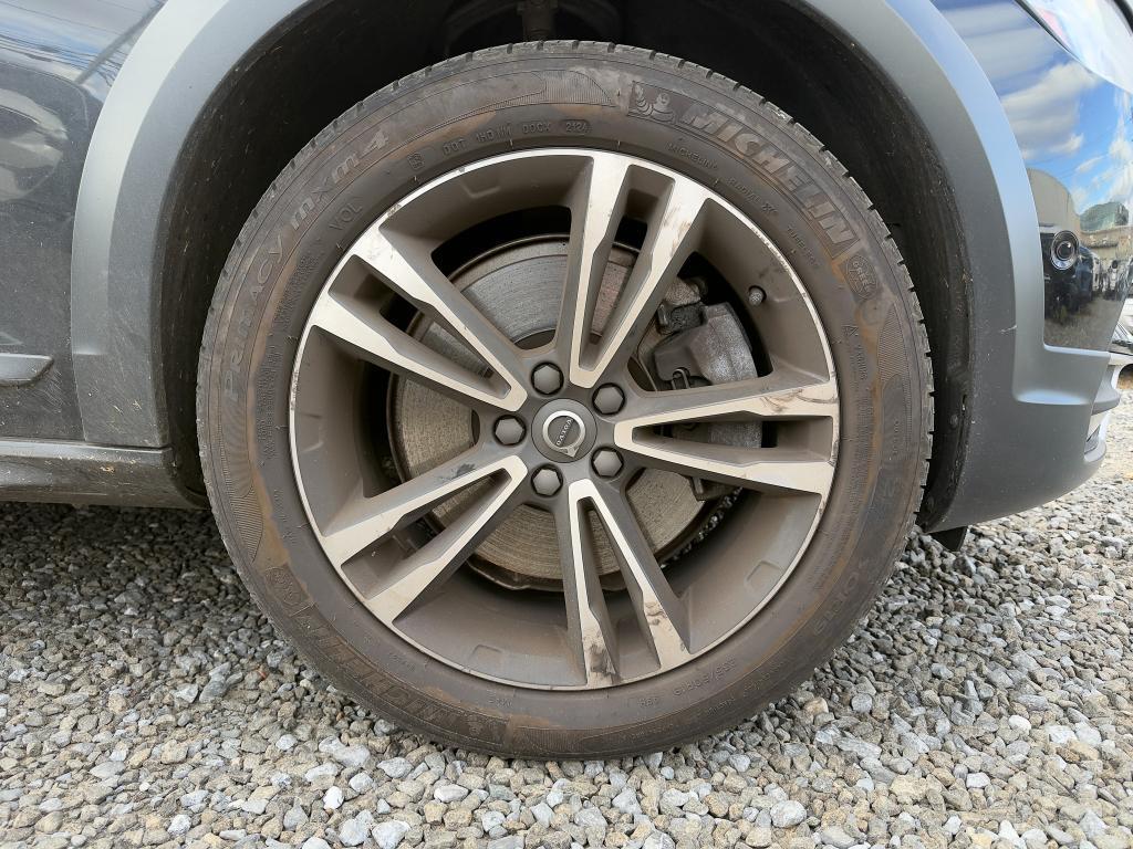 used 2018 Volvo V90 Cross Country car, priced at $22,624