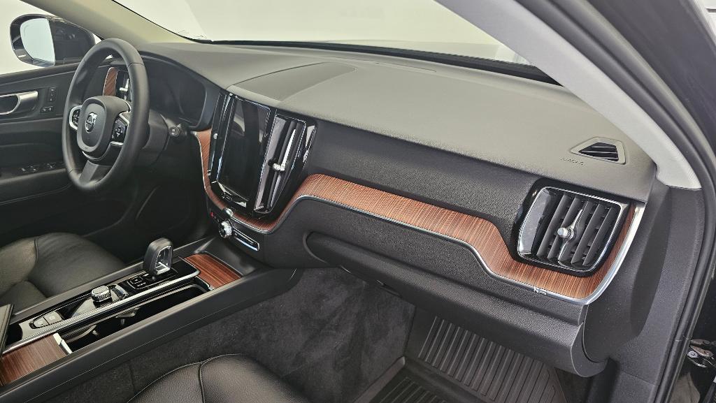 used 2023 Volvo XC60 car, priced at $33,392