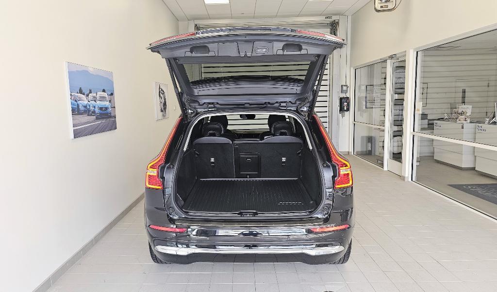 used 2023 Volvo XC60 car, priced at $33,392