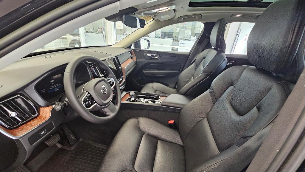 used 2023 Volvo XC60 car, priced at $33,392