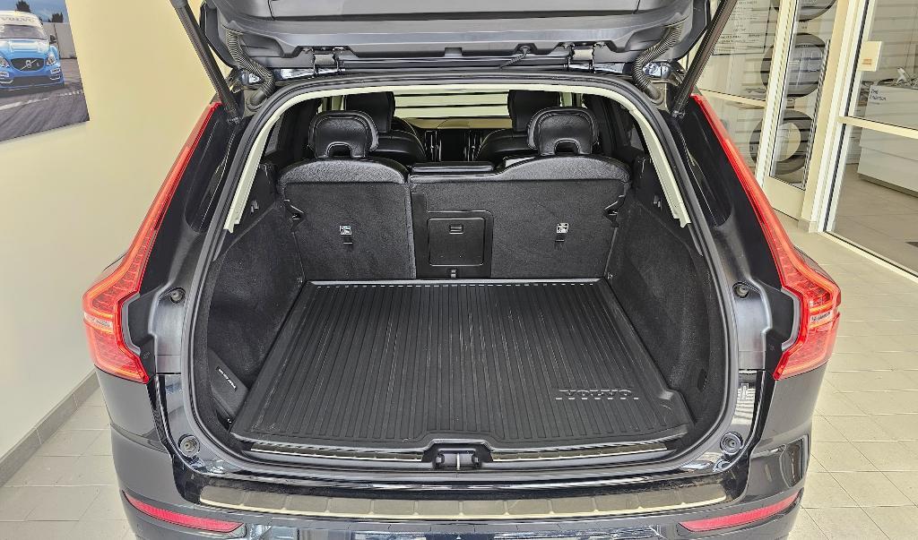 used 2023 Volvo XC60 car, priced at $33,392