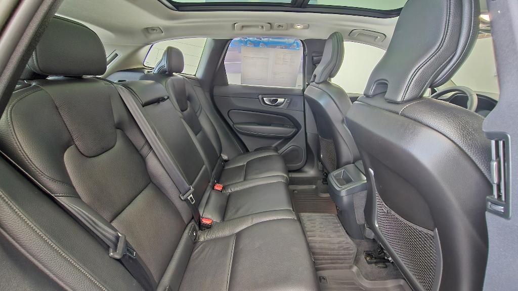 used 2023 Volvo XC60 car, priced at $33,392