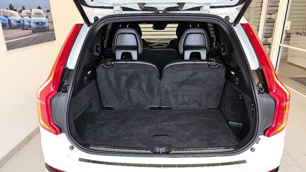 used 2022 Volvo XC90 Recharge Plug-In Hybrid car, priced at $46,206