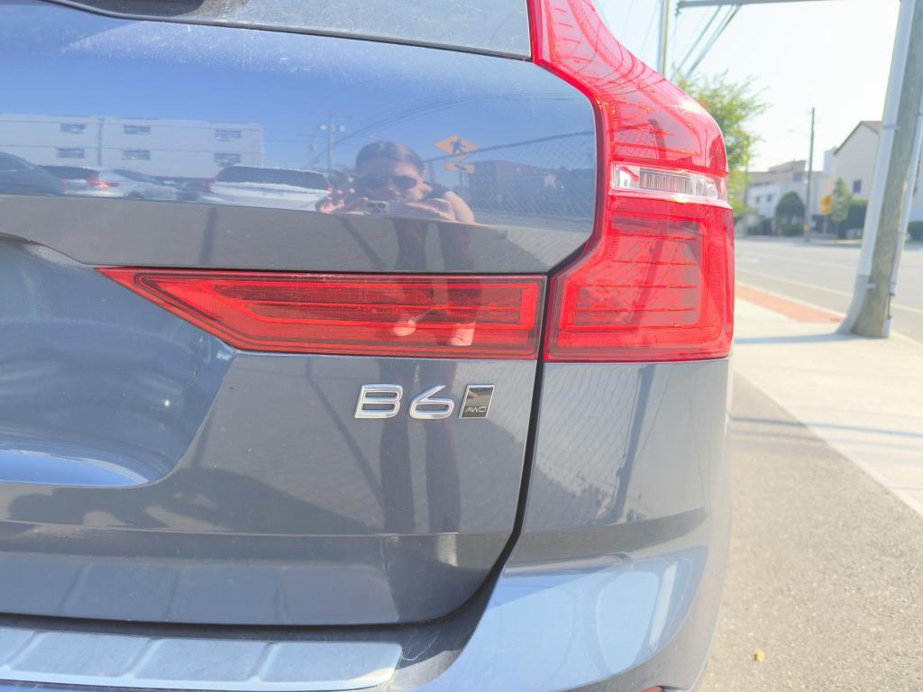 used 2023 Volvo XC60 car, priced at $37,813