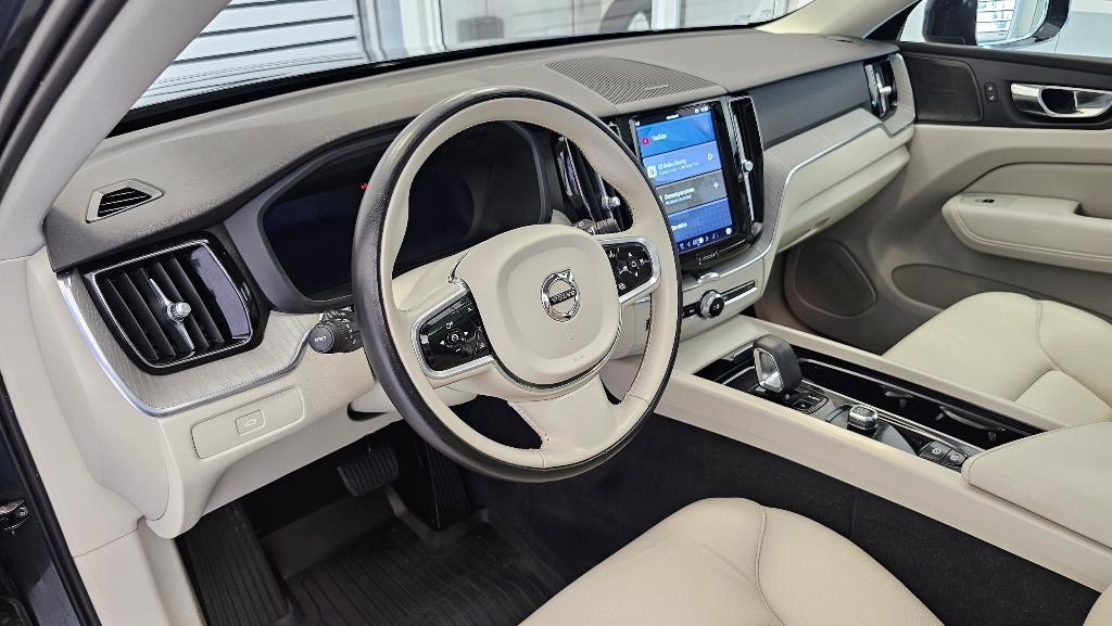 used 2023 Volvo XC60 car, priced at $37,665