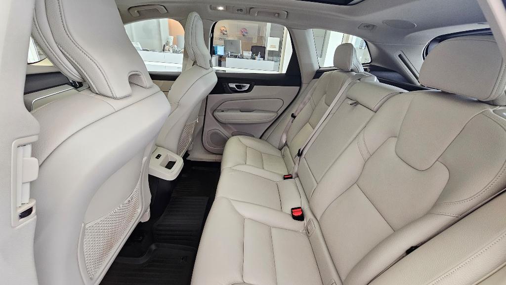 used 2023 Volvo XC60 car, priced at $37,665