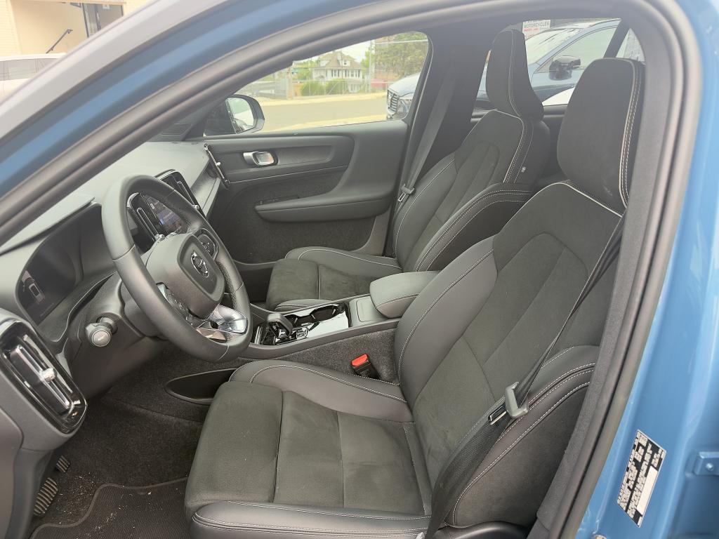 used 2023 Volvo XC40 Recharge Pure Electric car, priced at $29,369