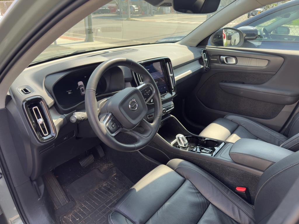 used 2023 Volvo XC40 car, priced at $31,504